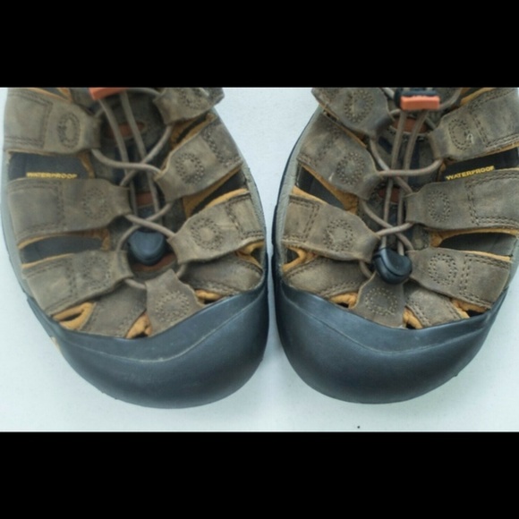Keen Mens Sandles Waterproof Brown Size 10